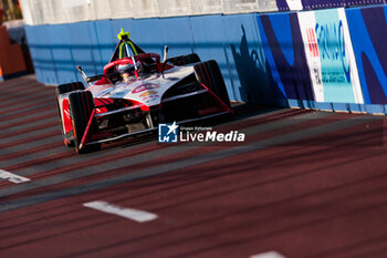 2024-03-29 - 22 ROWLAND Oliver (gbr), Nissan Formula E Team, Nissan e-4ORCE 04, action during the 2024 Tokyo ePrix, 4th meeting of the 2023-24 ABB FIA Formula E World Championship, on the Tokyo Street Circuit from March 28 to 30, 2024 in Tokyo, Japan - 2024 FORMULA E TOKYO EPRIX - FORMULA E - MOTORS