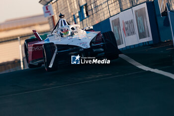 2024-03-29 - 01 DENNIS Jake (gbr), Andretti Global, Porsche 99X Electric, action during the 2024 Tokyo ePrix, 4th meeting of the 2023-24 ABB FIA Formula E World Championship, on the Tokyo Street Circuit from March 28 to 30, 2024 in Tokyo, Japan - 2024 FORMULA E TOKYO EPRIX - FORMULA E - MOTORS