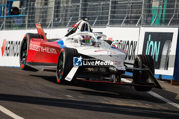 2024-03-30 - 01 DENNIS Jake (gbr), Andretti Global, Porsche 99X Electric, action during the 2024 Tokyo ePrix, 4th meeting of the 2023-24 ABB FIA Formula E World Championship, on the Tokyo Street Circuit from March 28 to 30, 2024 in Tokyo, Japan - 2024 FORMULA E TOKYO EPRIX - FORMULA E - MOTORS