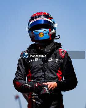 2024-03-30 - DE VRIES Nyck (nld), Mahindra Racing, Mahindra M9Electro, portrait during the 2024 Tokyo ePrix, 4th meeting of the 2023-24 ABB FIA Formula E World Championship, on the Tokyo Street Circuit from March 28 to 30, 2024 in Tokyo, Japan - 2024 FORMULA E TOKYO EPRIX - FORMULA E - MOTORS