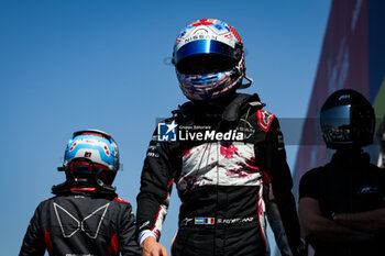 2024-03-30 - FENESTRAZ Sacha (fra), Nissan Formula E Team, Nissan e-4ORCE 04, portrait during the 2024 Tokyo ePrix, 4th meeting of the 2023-24 ABB FIA Formula E World Championship, on the Tokyo Street Circuit from March 28 to 30, 2024 in Tokyo, Japan - 2024 FORMULA E TOKYO EPRIX - FORMULA E - MOTORS