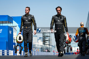 2024-03-30 - VANDOORNE Stoffel (bel), DS Penske, DS E-Tense FE23, VERGNE Jean-Eric (fra), DS Penske, DS E-Tense FE23, portrait during the 2024 Tokyo ePrix, 4th meeting of the 2023-24 ABB FIA Formula E World Championship, on the Tokyo Street Circuit from March 28 to 30, 2024 in Tokyo, Japan - 2024 FORMULA E TOKYO EPRIX - FORMULA E - MOTORS