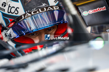 2024-04-12 - VAN DER LINDE Sheldon (zaf), Jaguar TCS Racing, Jaguar I-Type 6, portrait, during the 2024 Misano ePrix, 5th meeting of the 2023-24 ABB FIA Formula E World Championship, on the Misano World Circuit Marco Simoncelli from April 11 to 14, 2024 in Misano Adriatico, Italy - 2024 FORMULA E MISANO EPRIX - FORMULA E - MOTORS