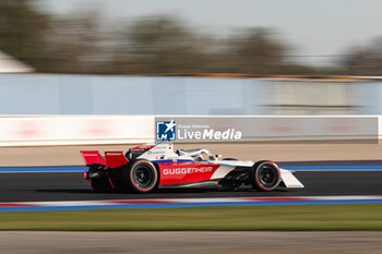 2024-04-12 - 01 DENNIS Jake (gbr), Andretti Global, Porsche 99X Electric, action during the 2024 Misano ePrix, 5th meeting of the 2023-24 ABB FIA Formula E World Championship, on the Misano World Circuit Marco Simoncelli from April 11 to 14, 2024 in Misano Adriatico, Italy - 2024 FORMULA E MISANO EPRIX - FORMULA E - MOTORS