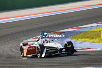2024-04-13 - 01 DENNIS Jake (gbr), Andretti Global, Porsche 99X Electric, action during the 2024 Misano ePrix, 5th meeting of the 2023-24 ABB FIA Formula E World Championship, on the Misano World Circuit Marco Simoncelli from April 11 to 14, 2024 in Misano Adriatico, Italy - 2024 FORMULA E MISANO EPRIX - FORMULA E - MOTORS