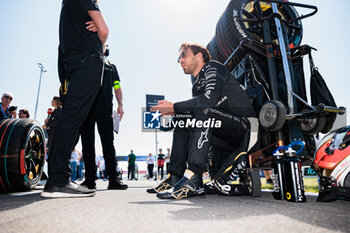 2024-04-13 - VERGNE Jean-Eric (fra), DS Penske, DS E-Tense FE23, portrait on the grille de depart, starting grid during the 2024 Misano ePrix, 5th meeting of the 2023-24 ABB FIA Formula E World Championship, on the Misano World Circuit Marco Simoncelli from April 11 to 14, 2024 in Misano Adriatico, Italy - 2024 FORMULA E MISANO EPRIX - FORMULA E - MOTORS