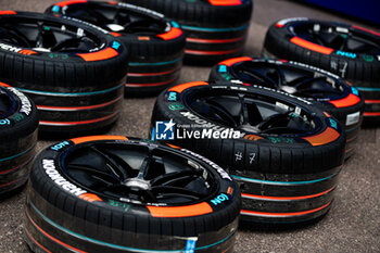 2024-04-25 - Hankook tyres during the 2024 Monaco ePrix, 6th meeting of the 2023-24 ABB FIA Formula E World Championship, on the Circuit de Monaco from April 25 to 27, 2024 in Monaco - 2024 FORMULA E MONACO EPRIX - FORMULA E - MOTORS