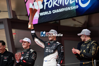 27/04/2024 - EVANS Mitch (nzl), Jaguar TCS Racing, Jaguar I-Type 6, portrait at the podium, during the 2024 Monaco ePrix, 6th meeting of the 2023-24 ABB FIA Formula E World Championship, on the Circuit de Monaco from April 25 to 27, 2024 in Monaco - 2024 FORMULA E MONACO EPRIX - FORMULA E - MOTORI