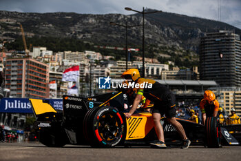 27/04/2024 - 08 BIRD Sam (gbr), NEOM McLaren Formula E Team, Nissan e-4ORCE 04, action during the 2024 Monaco ePrix, 6th meeting of the 2023-24 ABB FIA Formula E World Championship, on the Circuit de Monaco from April 25 to 27, 2024 in Monaco - 2024 FORMULA E MONACO EPRIX - FORMULA E - MOTORI