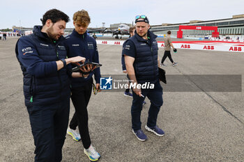 2024-05-10 - ARON Paul (est), Envision Racing, Jaguar I-Type 6, portrait during the 2024 Berlin ePrix, 7th meeting of the 2023-24 ABB FIA Formula E World Championship, on the Tempelhof Airport Street Circuit from May 10 to 12, 2024 in Berlin, Germany - 2024 FORMULA E BERLIN EPRIX - FORMULA E - MOTORS