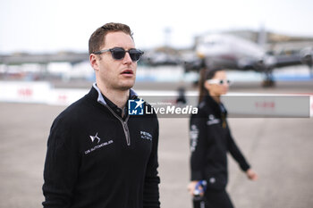 2024-05-10 - VANDOORNE Stoffel (bel), DS Penske, DS E-Tense FE23, portrait during the 2024 Berlin ePrix, 7th meeting of the 2023-24 ABB FIA Formula E World Championship, on the Tempelhof Airport Street Circuit from May 10 to 12, 2024 in Berlin, Germany - 2024 FORMULA E BERLIN EPRIX - FORMULA E - MOTORS