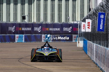 2024-05-10 - 51 VAN DER LINDE Kelvin (zaf), ABT CUPRA Formula E Team, Mahindra M9Electro, action during the 2024 Berlin ePrix, 7th meeting of the 2023-24 ABB FIA Formula E World Championship, on the Tempelhof Airport Street Circuit from May 10 to 12, 2024 in Berlin, Germany - 2024 FORMULA E BERLIN EPRIX - FORMULA E - MOTORS