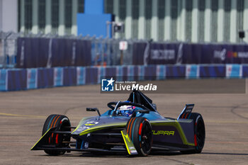 2024-05-10 - 51 VAN DER LINDE Kelvin (zaf), ABT CUPRA Formula E Team, Mahindra M9Electro, action during the 2024 Berlin ePrix, 7th meeting of the 2023-24 ABB FIA Formula E World Championship, on the Tempelhof Airport Street Circuit from May 10 to 12, 2024 in Berlin, Germany - 2024 FORMULA E BERLIN EPRIX - FORMULA E - MOTORS