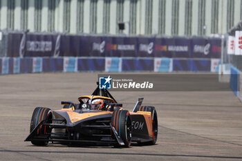 2024-05-10 - 08 BARNARD Taylor (gbr), NEOM McLaren Formula E Team, Nissan e-4ORCE 04, action during the 2024 Berlin ePrix, 7th meeting of the 2023-24 ABB FIA Formula E World Championship, on the Tempelhof Airport Street Circuit from May 10 to 12, 2024 in Berlin, Germany - 2024 FORMULA E BERLIN EPRIX - FORMULA E - MOTORS