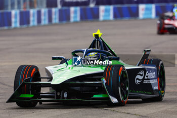 2024-05-10 - 04 ARON Paul (est), Envision Racing, Jaguar I-Type 6, action during the 2024 Berlin ePrix, 7th meeting of the 2023-24 ABB FIA Formula E World Championship, on the Tempelhof Airport Street Circuit from May 10 to 12, 2024 in Berlin, Germany - 2024 FORMULA E BERLIN EPRIX - FORMULA E - MOTORS