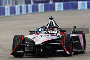 2024-05-10 - 94 WEHRLEIN Pascal (ger), TAG HEUER Porsche Formula E Team, Porsche 99X Electric, action during the 2024 Berlin ePrix, 7th meeting of the 2023-24 ABB FIA Formula E World Championship, on the Tempelhof Airport Street Circuit from May 10 to 12, 2024 in Berlin, Germany - 2024 FORMULA E BERLIN EPRIX - FORMULA E - MOTORS