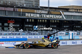 2024-05-10 - 02 VANDOORNE Stoffel (bel), DS Penske, DS E-Tense FE23, action during the 2024 Berlin ePrix, 7th meeting of the 2023-24 ABB FIA Formula E World Championship, on the Tempelhof Airport Street Circuit from May 10 to 12, 2024 in Berlin, Germany - 2024 FORMULA E BERLIN EPRIX - FORMULA E - MOTORS