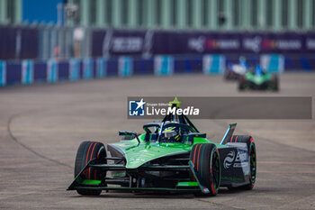 2024-05-10 - 04 ARON Paul (est), Envision Racing, Jaguar I-Type 6, action during the 2024 Berlin ePrix, 7th meeting of the 2023-24 ABB FIA Formula E World Championship, on the Tempelhof Airport Street Circuit from May 10 to 12, 2024 in Berlin, Germany - 2024 FORMULA E BERLIN EPRIX - FORMULA E - MOTORS