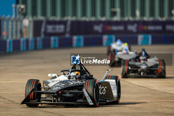 2024-05-10 - 37 CASSIDY Nick (nzl), Jaguar TCS Racing, Jaguar I-Type 6, action during the 2024 Berlin ePrix, 7th meeting of the 2023-24 ABB FIA Formula E World Championship, on the Tempelhof Airport Street Circuit from May 10 to 12, 2024 in Berlin, Germany - 2024 FORMULA E BERLIN EPRIX - FORMULA E - MOTORS