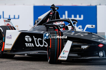 2024-05-10 - 09 EVANS Mitch (nzl), Jaguar TCS Racing, Jaguar I-Type 6, action during the 2024 Berlin ePrix, 7th meeting of the 2023-24 ABB FIA Formula E World Championship, on the Tempelhof Airport Street Circuit from May 10 to 12, 2024 in Berlin, Germany - 2024 FORMULA E BERLIN EPRIX - FORMULA E - MOTORS