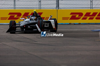 2024-05-10 - 37 CASSIDY Nick (nzl), Jaguar TCS Racing, Jaguar I-Type 6, action during the 2024 Berlin ePrix, 7th meeting of the 2023-24 ABB FIA Formula E World Championship, on the Tempelhof Airport Street Circuit from May 10 to 12, 2024 in Berlin, Germany - 2024 FORMULA E BERLIN EPRIX - FORMULA E - MOTORS