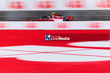 2024-05-10 - 22 ROWLAND Oliver (gbr), Nissan Formula E Team, Nissan e-4ORCE 04, action during the 2024 Berlin ePrix, 7th meeting of the 2023-24 ABB FIA Formula E World Championship, on the Tempelhof Airport Street Circuit from May 10 to 12, 2024 in Berlin, Germany - 2024 FORMULA E BERLIN EPRIX - FORMULA E - MOTORS