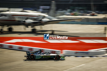 2024-05-10 - 51 VAN DER LINDE Kelvin (zaf), ABT CUPRA Formula E Team, Mahindra M9Electro, action during the 2024 Berlin ePrix, 7th meeting of the 2023-24 ABB FIA Formula E World Championship, on the Tempelhof Airport Street Circuit from May 10 to 12, 2024 in Berlin, Germany - 2024 FORMULA E BERLIN EPRIX - FORMULA E - MOTORS