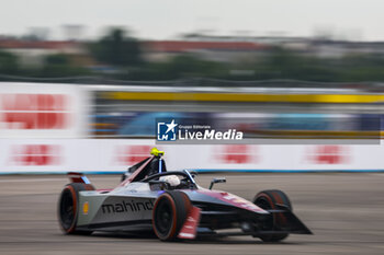 2024-05-10 - 21 KING Jordan (gbr), Mahindra Racing, Mahindra M9Electro, action during the 2024 Berlin ePrix, 7th meeting of the 2023-24 ABB FIA Formula E World Championship, on the Tempelhof Airport Street Circuit from May 10 to 12, 2024 in Berlin, Germany - 2024 FORMULA E BERLIN EPRIX - FORMULA E - MOTORS