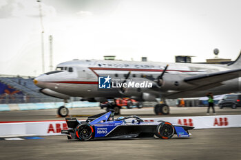 2024-05-10 - 07 GUNTHER Maximilian (ger), Maserati MSG Racing, Maserati Tipo Folgore, action during the 2024 Berlin ePrix, 7th meeting of the 2023-24 ABB FIA Formula E World Championship, on the Tempelhof Airport Street Circuit from May 10 to 12, 2024 in Berlin, Germany - 2024 FORMULA E BERLIN EPRIX - FORMULA E - MOTORS