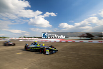 2024-05-10 - 11 DI GRASSI Lucas (bra), ABT CUPRA Formula E Team, Mahindra M9Electro, action during the 2024 Berlin ePrix, 7th meeting of the 2023-24 ABB FIA Formula E World Championship, on the Tempelhof Airport Street Circuit from May 10 to 12, 2024 in Berlin, Germany - 2024 FORMULA E BERLIN EPRIX - FORMULA E - MOTORS