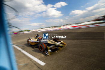 2024-05-10 - 02 VANDOORNE Stoffel (bel), DS Penske, DS E-Tense FE23, action during the 2024 Berlin ePrix, 7th meeting of the 2023-24 ABB FIA Formula E World Championship, on the Tempelhof Airport Street Circuit from May 10 to 12, 2024 in Berlin, Germany - 2024 FORMULA E BERLIN EPRIX - FORMULA E - MOTORS