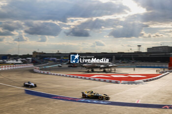 2024-05-10 - 02 VANDOORNE Stoffel (bel), DS Penske, DS E-Tense FE23, action during the 2024 Berlin ePrix, 7th meeting of the 2023-24 ABB FIA Formula E World Championship, on the Tempelhof Airport Street Circuit from May 10 to 12, 2024 in Berlin, Germany - 2024 FORMULA E BERLIN EPRIX - FORMULA E - MOTORS