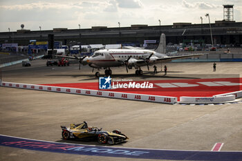 2024-05-10 - 25 VERGNE Jean-Eric (fra), DS Penske, DS E-Tense FE23, action during the 2024 Berlin ePrix, 7th meeting of the 2023-24 ABB FIA Formula E World Championship, on the Tempelhof Airport Street Circuit from May 10 to 12, 2024 in Berlin, Germany - 2024 FORMULA E BERLIN EPRIX - FORMULA E - MOTORS