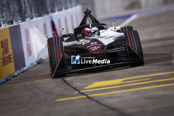 2024-05-10 - 09 EVANS Mitch (nzl), Jaguar TCS Racing, Jaguar I-Type 6, action during the 2024 Berlin ePrix, 7th meeting of the 2023-24 ABB FIA Formula E World Championship, on the Tempelhof Airport Street Circuit from May 10 to 12, 2024 in Berlin, Germany - 2024 FORMULA E BERLIN EPRIX - FORMULA E - MOTORS