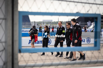 2024-05-10 - FENESTRAZ Sacha (fra), Nissan Formula E Team, Nissan e-4ORCE 04, portrait during the 2024 Berlin ePrix, 7th meeting of the 2023-24 ABB FIA Formula E World Championship, on the Tempelhof Airport Street Circuit from May 10 to 12, 2024 in Berlin, Germany - 2024 FORMULA E BERLIN EPRIX - FORMULA E - MOTORS