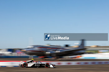 2024-05-12 - 37 CASSIDY Nick (nzl), Jaguar TCS Racing, Jaguar I-Type 6, action during the 2024 Berlin ePrix, 7th meeting of the 2023-24 ABB FIA Formula E World Championship, on the Tempelhof Airport Street Circuit from May 10 to 12, 2024 in Berlin, Germany - 2024 FORMULA E BERLIN EPRIX - FORMULA E - MOTORS