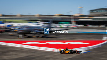 2024-05-12 - 08 BARNARD Taylor (gbr), NEOM McLaren Formula E Team, Nissan e-4ORCE 04, action during the 2024 Berlin ePrix, 7th meeting of the 2023-24 ABB FIA Formula E World Championship, on the Tempelhof Airport Street Circuit from May 10 to 12, 2024 in Berlin, Germany - 2024 FORMULA E BERLIN EPRIX - FORMULA E - MOTORS