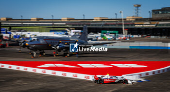 2024-05-12 - 17 NATO Norman (fra), Andretti Global, Porsche 99X Electric, action during the 2024 Berlin ePrix, 7th meeting of the 2023-24 ABB FIA Formula E World Championship, on the Tempelhof Airport Street Circuit from May 10 to 12, 2024 in Berlin, Germany - 2024 FORMULA E BERLIN EPRIX - FORMULA E - MOTORS