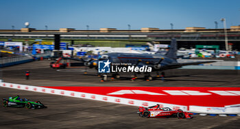 2024-05-12 - 23 FENESTRAZ Sacha (fra), Nissan Formula E Team, Nissan e-4ORCE 04, action during the 2024 Berlin ePrix, 7th meeting of the 2023-24 ABB FIA Formula E World Championship, on the Tempelhof Airport Street Circuit from May 10 to 12, 2024 in Berlin, Germany - 2024 FORMULA E BERLIN EPRIX - FORMULA E - MOTORS