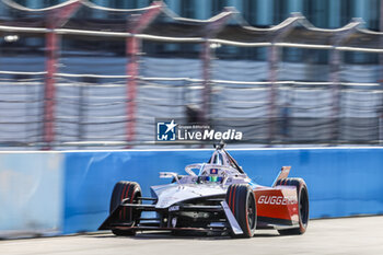 2024-05-12 - 01 DENNIS Jake (gbr), Andretti Global, Porsche 99X Electric, action during the 2024 Berlin ePrix, 7th meeting of the 2023-24 ABB FIA Formula E World Championship, on the Tempelhof Airport Street Circuit from May 10 to 12, 2024 in Berlin, Germany - 2024 FORMULA E BERLIN EPRIX - FORMULA E - MOTORS