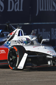 2024-05-12 - 01 DENNIS Jake (gbr), Andretti Global, Porsche 99X Electric, action during the 2024 Berlin ePrix, 7th meeting of the 2023-24 ABB FIA Formula E World Championship, on the Tempelhof Airport Street Circuit from May 10 to 12, 2024 in Berlin, Germany - 2024 FORMULA E BERLIN EPRIX - FORMULA E - MOTORS