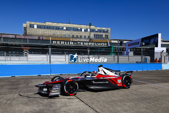 2024-05-12 - 94 WEHRLEIN Pascal (ger), TAG HEUER Porsche Formula E Team, Porsche 99X Electric, action during the 2024 Berlin ePrix, 7th meeting of the 2023-24 ABB FIA Formula E World Championship, on the Tempelhof Airport Street Circuit from May 10 to 12, 2024 in Berlin, Germany - 2024 FORMULA E BERLIN EPRIX - FORMULA E - MOTORS