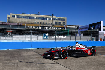 2024-05-12 - 94 WEHRLEIN Pascal (ger), TAG HEUER Porsche Formula E Team, Porsche 99X Electric, action during the 2024 Berlin ePrix, 7th meeting of the 2023-24 ABB FIA Formula E World Championship, on the Tempelhof Airport Street Circuit from May 10 to 12, 2024 in Berlin, Germany - 2024 FORMULA E BERLIN EPRIX - FORMULA E - MOTORS