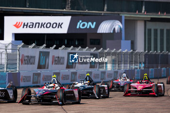 2024-05-12 - 13 DA COSTA Antonio Felix (prt), TAG HEUER Porsche Formula E Team, Porsche 99X Electric, action 37 CASSIDY Nick (nzl), Jaguar TCS Racing, Jaguar I-Type 6, action 22 ROWLAND Oliver (gbr), Nissan Formula E Team, Nissan e-4ORCE 04, action during the 2024 Berlin ePrix, 7th meeting of the 2023-24 ABB FIA Formula E World Championship, on the Tempelhof Airport Street Circuit from May 10 to 12, 2024 in Berlin, Germany - 2024 FORMULA E BERLIN EPRIX - FORMULA E - MOTORS