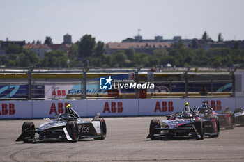 2024-05-12 - 37 CASSIDY Nick (nzl), Jaguar TCS Racing, Jaguar I-Type 6, action and 13 DA COSTA Antonio Felix (prt), TAG HEUER Porsche Formula E Team, Porsche 99X Electric, action during the 2024 Berlin ePrix, 7th meeting of the 2023-24 ABB FIA Formula E World Championship, on the Tempelhof Airport Street Circuit from May 10 to 12, 2024 in Berlin, Germany - 2024 FORMULA E BERLIN EPRIX - FORMULA E - MOTORS