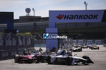 2024-05-12 - 22 ROWLAND Oliver (gbr), Nissan Formula E Team, Nissan e-4ORCE 04, action and 37 CASSIDY Nick (nzl), Jaguar TCS Racing, Jaguar I-Type 6, action during the 2024 Berlin ePrix, 7th meeting of the 2023-24 ABB FIA Formula E World Championship, on the Tempelhof Airport Street Circuit from May 10 to 12, 2024 in Berlin, Germany - 2024 FORMULA E BERLIN EPRIX - FORMULA E - MOTORS