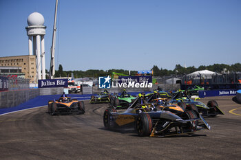 2024-05-12 - 02 VANDOORNE Stoffel (bel), DS Penske, DS E-Tense FE23, action during the 2024 Berlin ePrix, 7th meeting of the 2023-24 ABB FIA Formula E World Championship, on the Tempelhof Airport Street Circuit from May 10 to 12, 2024 in Berlin, Germany - 2024 FORMULA E BERLIN EPRIX - FORMULA E - MOTORS