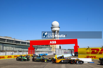 2024-05-12 - 05 HUGHES Jake (gbr), NEOM McLaren Formula E Team, Nissan e-4ORCE 04, action during the 2024 Berlin ePrix, 7th meeting of the 2023-24 ABB FIA Formula E World Championship, on the Tempelhof Airport Street Circuit from May 10 to 12, 2024 in Berlin, Germany - 2024 FORMULA E BERLIN EPRIX - FORMULA E - MOTORS