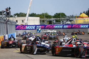 2024-05-12 - 09 EVANS Mitch (nzl), Jaguar TCS Racing, Jaguar I-Type 6, action during the 2024 Berlin ePrix, 7th meeting of the 2023-24 ABB FIA Formula E World Championship, on the Tempelhof Airport Street Circuit from May 10 to 12, 2024 in Berlin, Germany - 2024 FORMULA E BERLIN EPRIX - FORMULA E - MOTORS