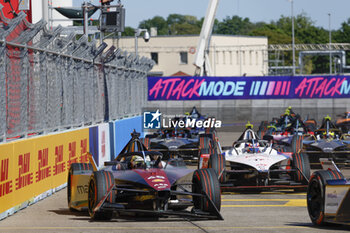 2024-05-12 - 48 MORTARA Edoardo (swi), Mahindra Racing, Mahindra M9Electro, action during the 2024 Berlin ePrix, 7th meeting of the 2023-24 ABB FIA Formula E World Championship, on the Tempelhof Airport Street Circuit from May 10 to 12, 2024 in Berlin, Germany - 2024 FORMULA E BERLIN EPRIX - FORMULA E - MOTORS